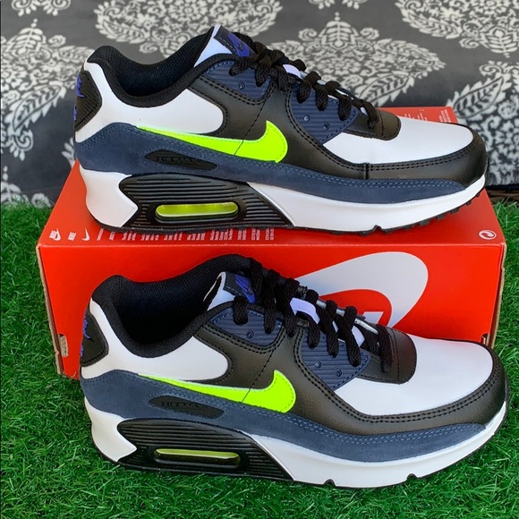NIKE AIR MAX 90 LTR (GS) WMNS - Picture 2 of 16